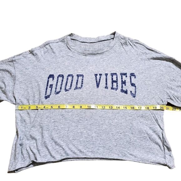 Grayson Threads Womens Cropped Good Vibes Grey T-Shirt Size Medium - Picture 10 of 11